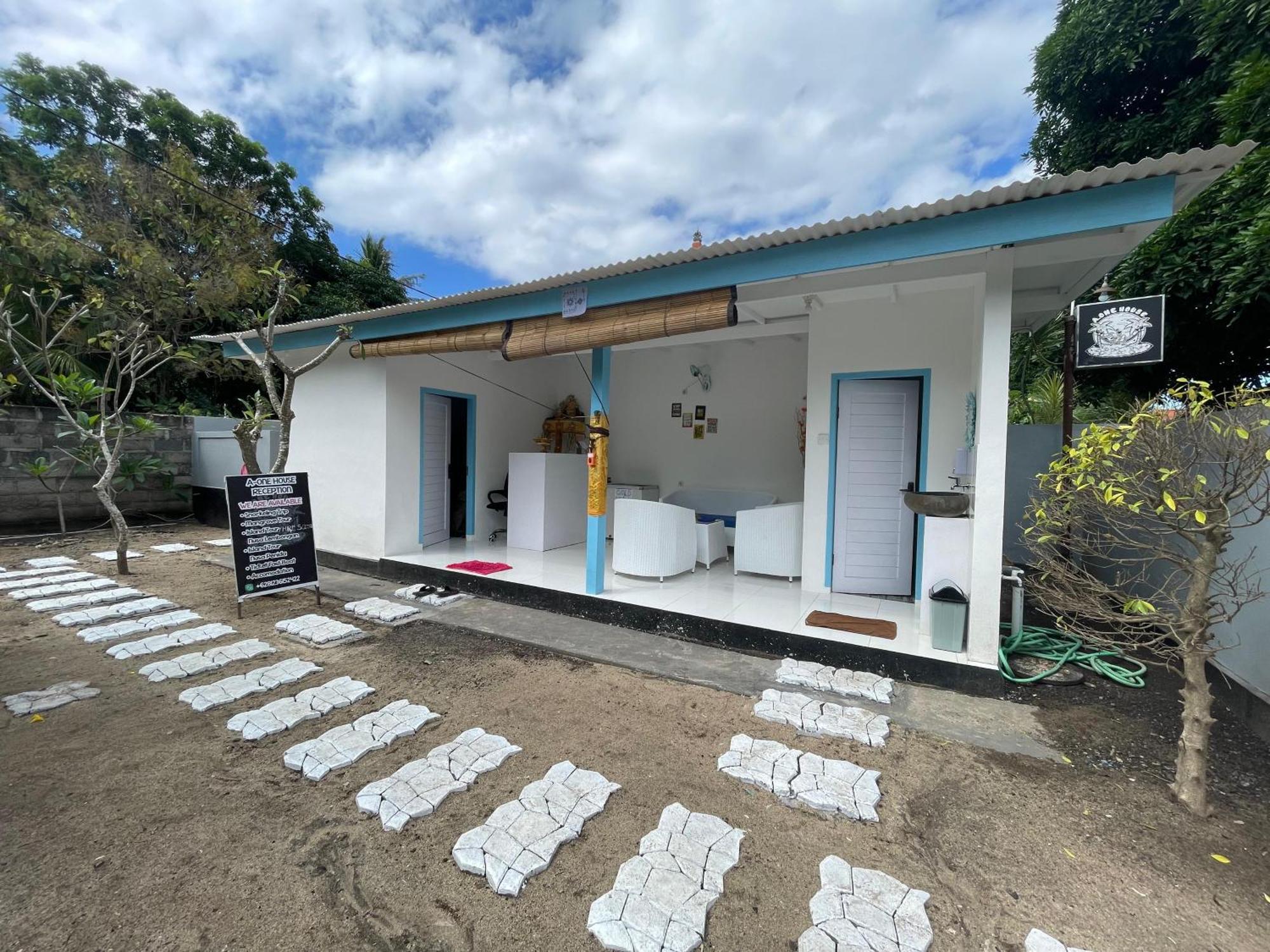 A_One House Hotel Nusa Lembongan  Exterior photo